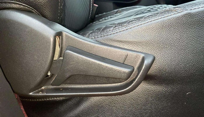 2022 Maruti S PRESSO VXI+, Petrol, Manual, 34,225 km, Driver Side Adjustment Panel