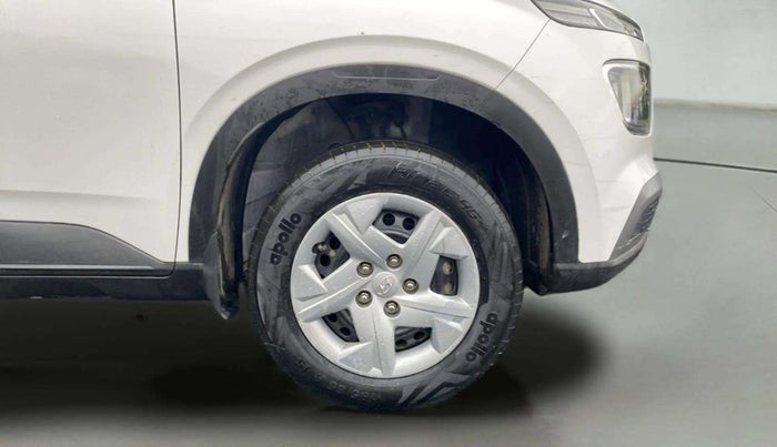 2021 Hyundai VENUE S 1.2, Petrol, Manual, 36,912 km, Right Front Wheel