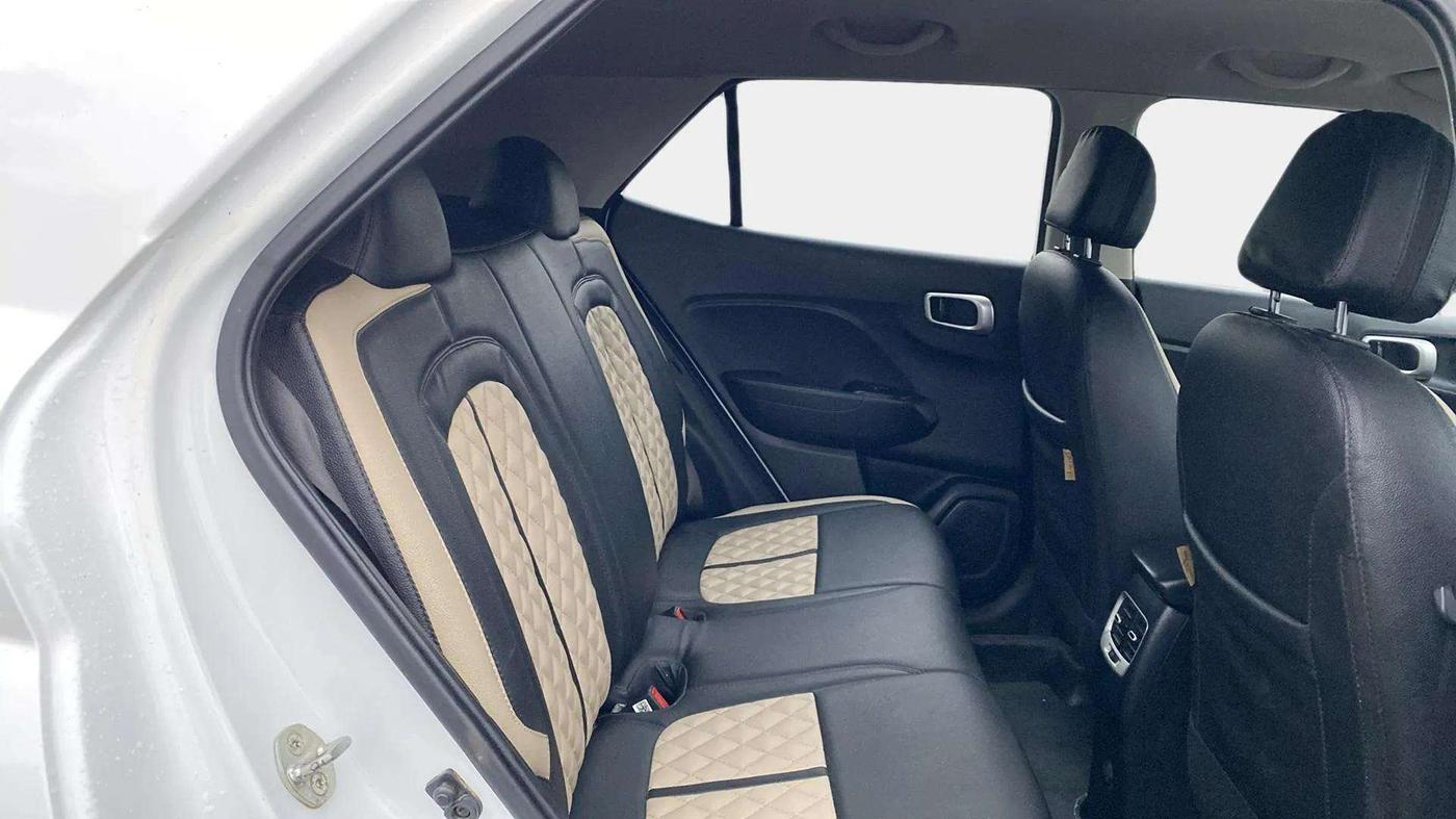2021 Hyundai VENUE S 1.2, Petrol, Manual, 36,983 km, Right Side Rear Door Cabin