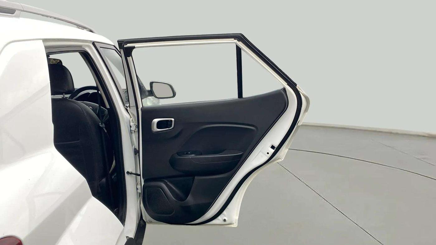 2021 Hyundai VENUE S 1.2, Petrol, Manual, 36,983 km, RHS Rear Door