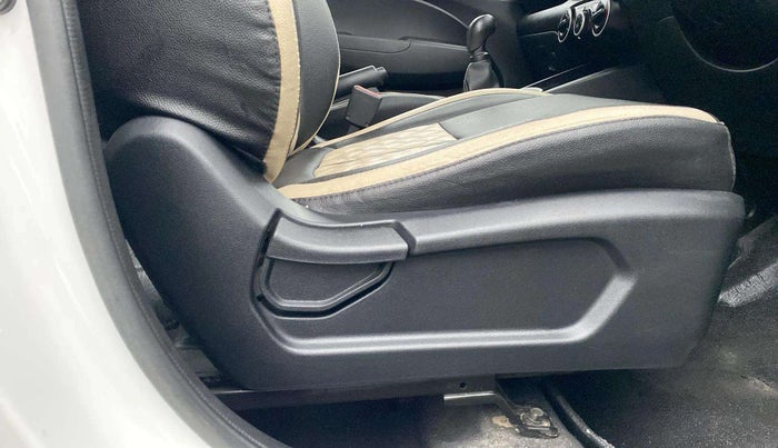 2021 Hyundai VENUE S 1.2, Petrol, Manual, 36,912 km, Driver Side Adjustment Panel