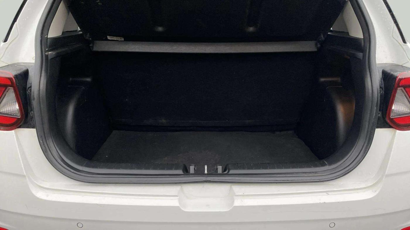 2021 Hyundai VENUE S 1.2, Petrol, Manual, 36,983 km, Boot Inside