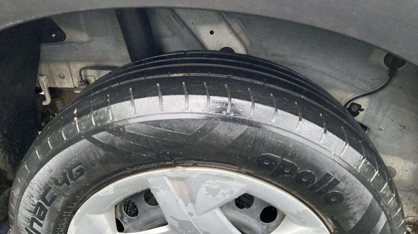 2021 Hyundai VENUE S 1.2, Petrol, Manual, 36,983 km, Right Rear Tyre Tread