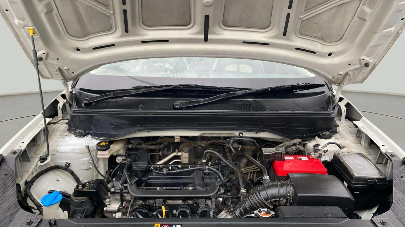 2021 Hyundai VENUE S 1.2, Petrol, Manual, 36,983 km, Engine View
