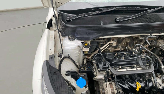 2021 Hyundai VENUE S 1.2, Petrol, Manual, 36,912 km, Engine View - Right