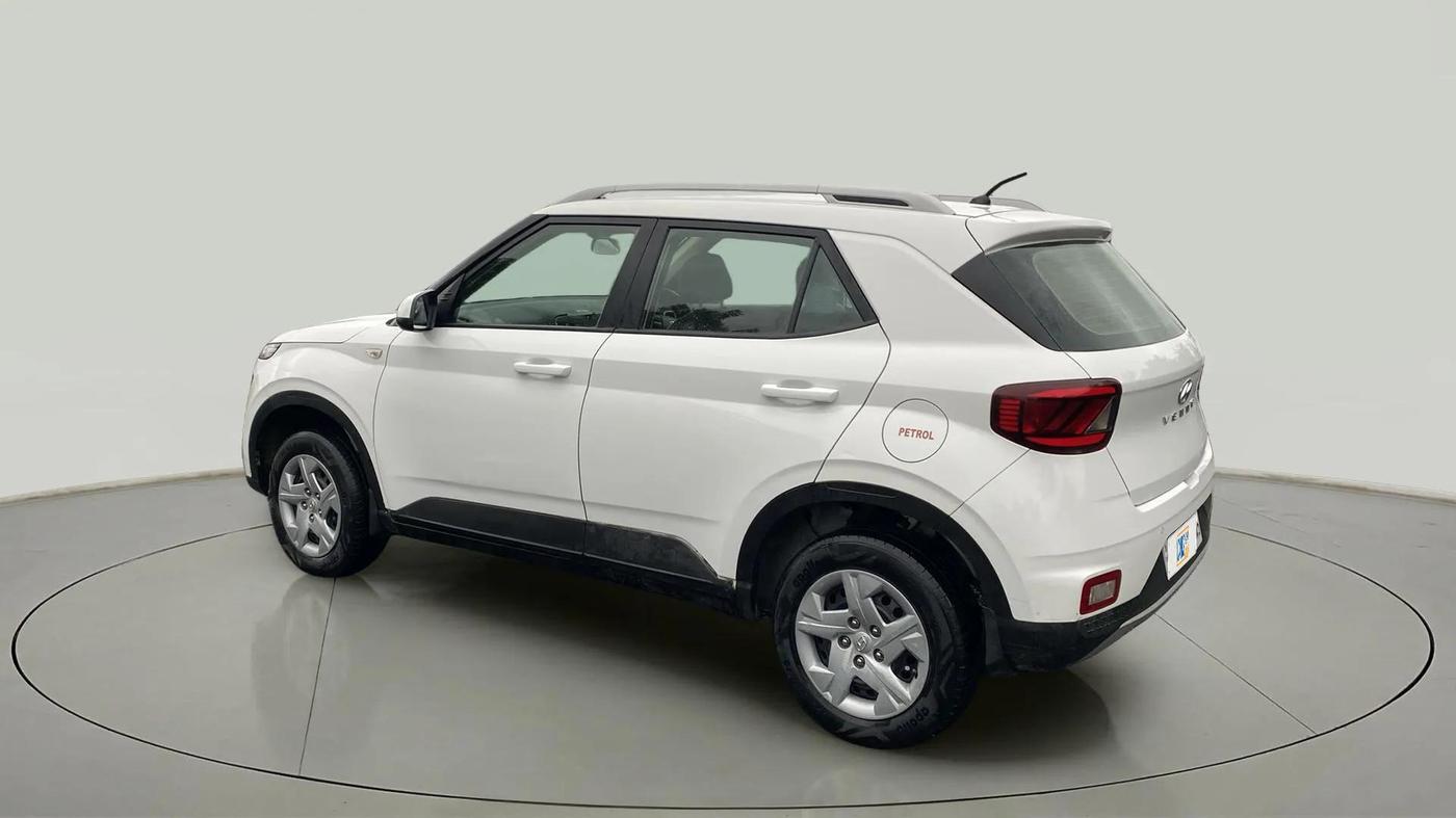 2021 Hyundai VENUE S 1.2, Petrol, Manual, 36,983 km, Left Back Diagonal