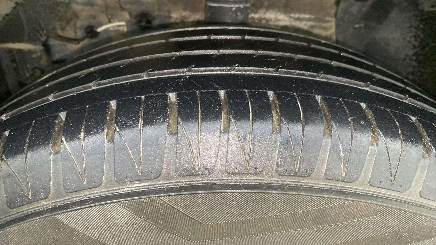 2022 Maruti BREZZA ZXI, Petrol, Manual, 38,044 km, Left Front Tyre Tread