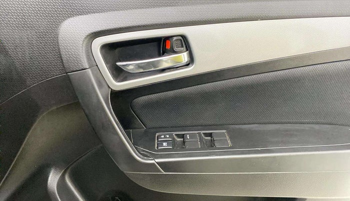 2022 Maruti BREZZA ZXI, Petrol, Manual, 37,857 km, Driver Side Door Panels Control