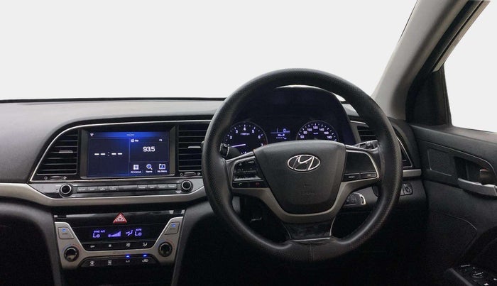 2017 Hyundai New Elantra 2.0 SX MT PETROL, Petrol, Manual, 1,49,154 km, Steering Wheel Close Up