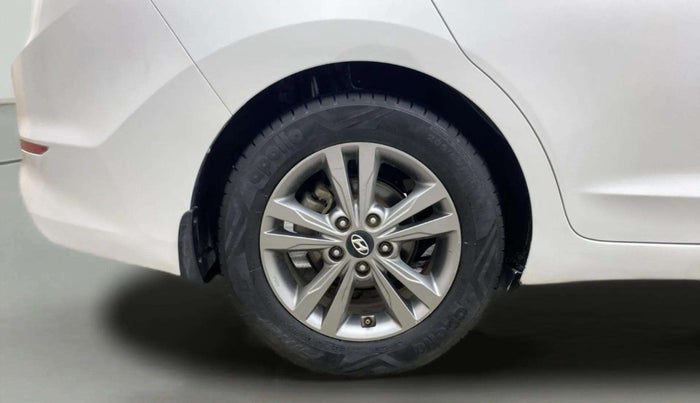 2017 Hyundai New Elantra 2.0 SX MT PETROL, Petrol, Manual, 1,49,154 km, Right Rear Wheel