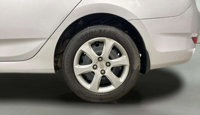 2013 Hyundai Verna FLUIDIC 1.6 CRDI EX, Diesel, Manual, 91,584 km, Left Rear Wheel