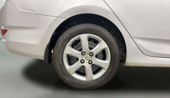2013 Hyundai Verna FLUIDIC 1.6 CRDI EX, Diesel, Manual, 91,584 km, Right Rear Wheel