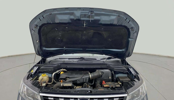 2022 Mahindra XUV300 W8 (O) 1.2 PETROL AMT, Petrol, Automatic, 32,518 km, Open Bonet