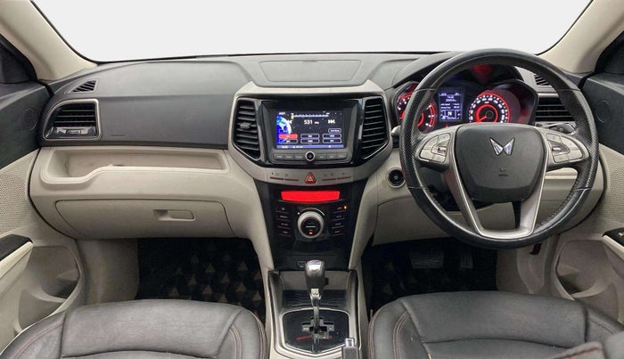 2022 Mahindra XUV300 W8 (O) 1.2 PETROL AMT, Petrol, Automatic, 32,518 km, Dashboard