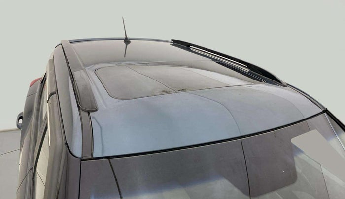 2022 Mahindra XUV300 W8 (O) 1.2 PETROL AMT, Petrol, Automatic, 32,518 km, Roof