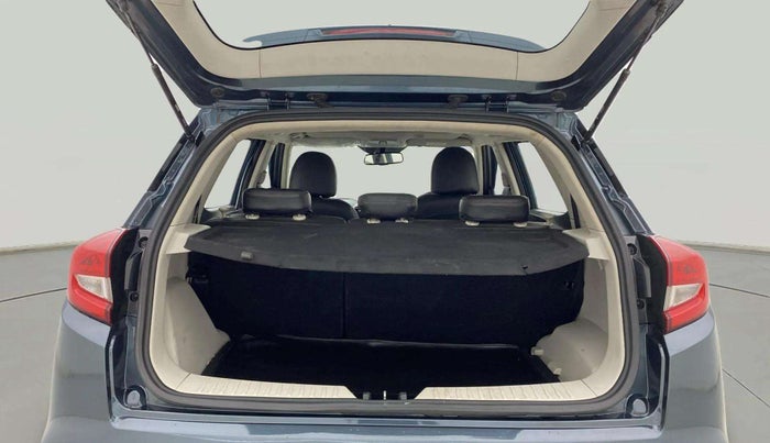 2022 Mahindra XUV300 W8 (O) 1.2 PETROL AMT, Petrol, Automatic, 32,518 km, Boot Open Zoomed View