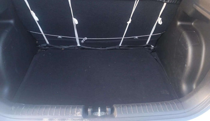 2021 Hyundai VENUE S 1.2, Petrol, Manual, 30,427 km, Boot Open Zoomed View