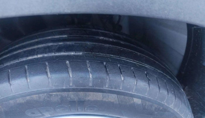 2021 Hyundai VENUE S 1.2, Petrol, Manual, 30,427 km, Left Front Tyre Tread