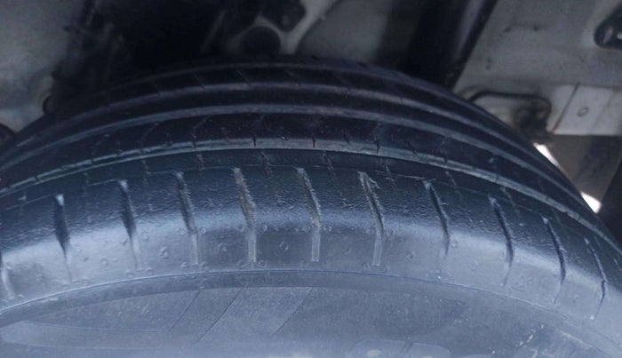 2021 Hyundai VENUE S 1.2, Petrol, Manual, 30,427 km, Left Rear Tyre Tread