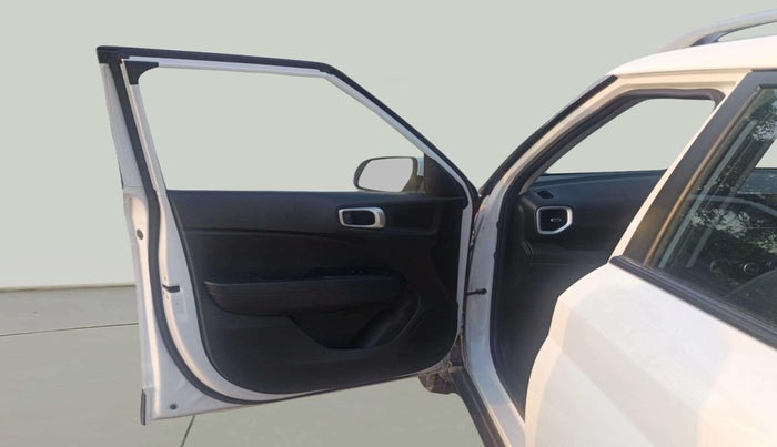 2021 Hyundai VENUE S 1.2, Petrol, Manual, 30,427 km, LHS Front Door