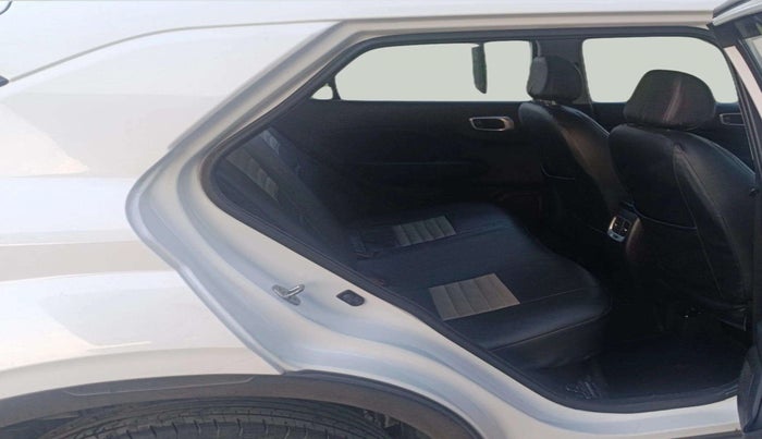 2021 Hyundai VENUE S 1.2, Petrol, Manual, 30,427 km, Right Side Rear Door Cabin