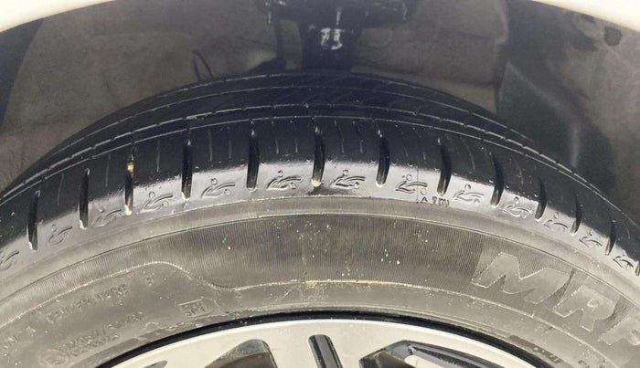 2024 Hyundai GRAND I10 NIOS ASTA AMT 1.2 KAPPA VTVT, Petrol, Automatic, 1,326 km, Right Front Tyre Tread