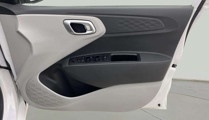 2024 Hyundai GRAND I10 NIOS ASTA AMT 1.2 KAPPA VTVT, Petrol, Automatic, 1,326 km, Driver Side Door Panels Control