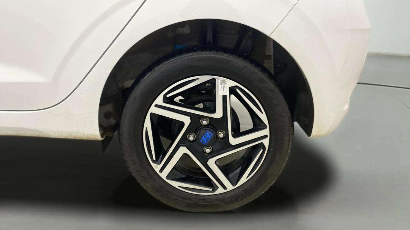 2024 Hyundai GRAND I10 NIOS ASTA AMT 1.2 KAPPA VTVT, Petrol, Automatic, 1,326 km, Left Rear Wheel