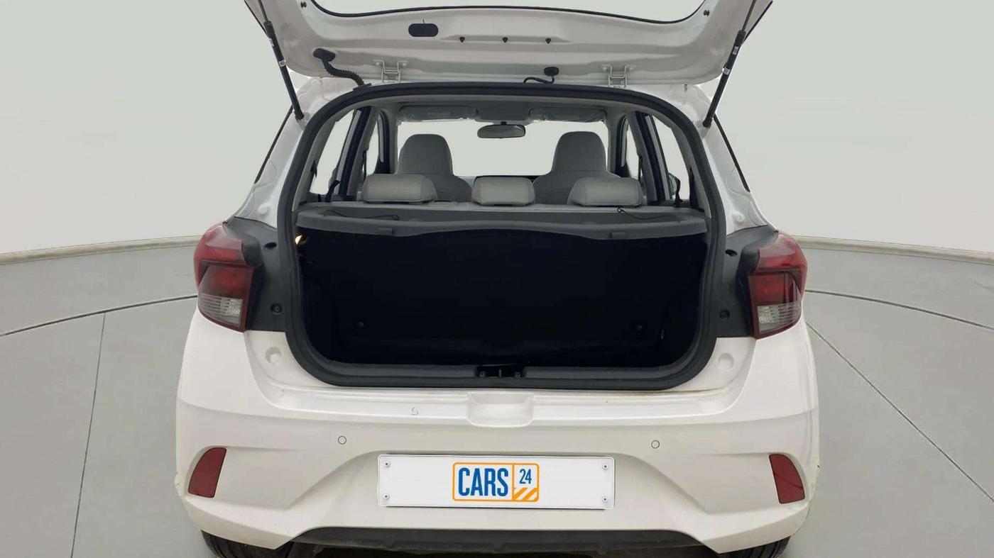 2024 Hyundai GRAND I10 NIOS ASTA AMT 1.2 KAPPA VTVT, Petrol, Automatic, 1,326 km, Boot Inside