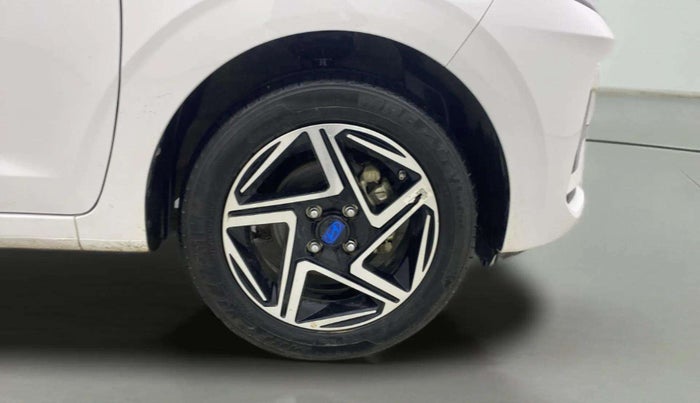 2024 Hyundai GRAND I10 NIOS ASTA AMT 1.2 KAPPA VTVT, Petrol, Automatic, 1,326 km, Right Front Wheel