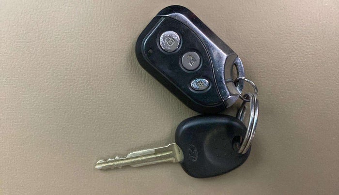 2013 Hyundai i10 MAGNA 1.2, Petrol, Manual, 63,306 km, Key Close Up