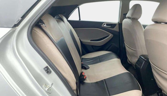 2015 Hyundai Elite i20 MAGNA 1.2, Petrol, Manual, 90,157 km, Right Side Rear Door Cabin