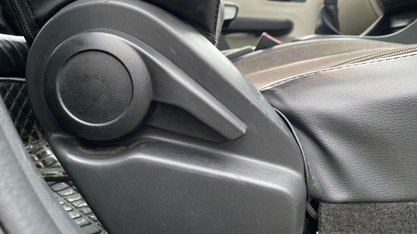 2022 Tata ALTROZ XE PLUS PETROL, CNG, Manual, 36,872 km, Driver Side Adjustment Panel