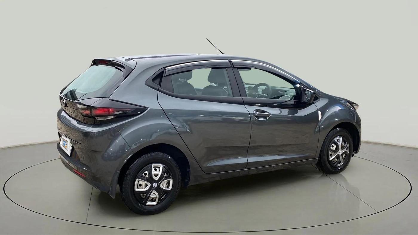 2022 Tata ALTROZ XE PLUS PETROL, CNG, Manual, 36,872 km, Right Back Diagonal
