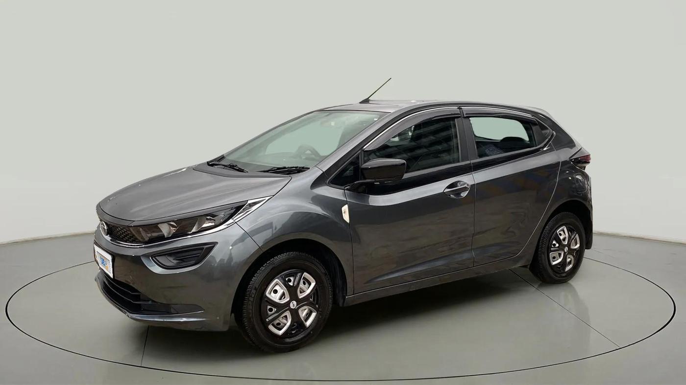 2022 Tata ALTROZ XE PLUS PETROL, CNG, Manual, 36,872 km, Left Front Diagonal