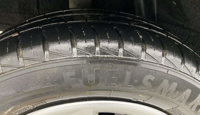2021 Renault Kwid RXT 0.8, Petrol, Manual, 27,868 km, Right Rear Tyre Tread