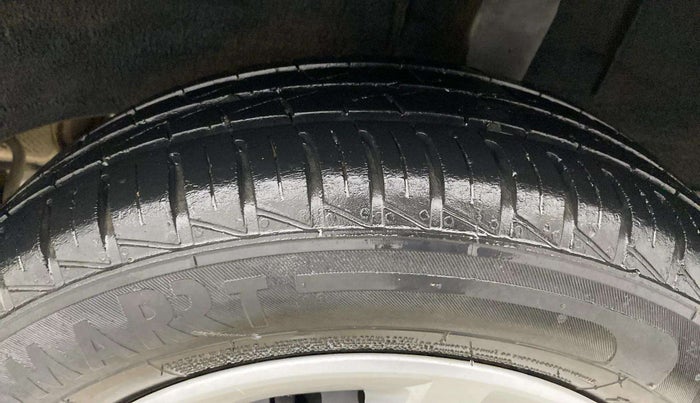 2021 Renault Kwid RXT 0.8, Petrol, Manual, 27,868 km, Left Rear Tyre Tread