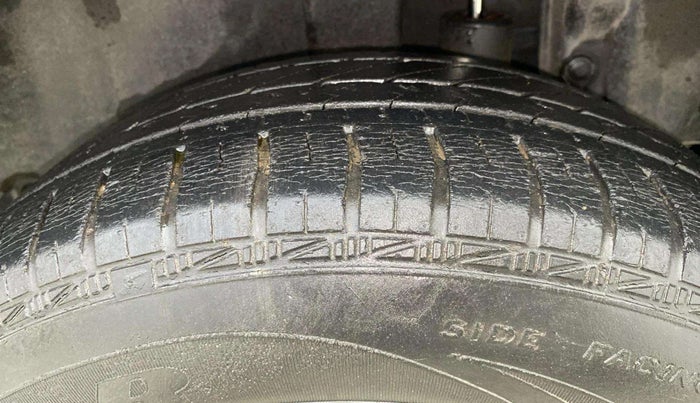 2012 Maruti Swift VDI, Diesel, Manual, 31,635 km, Left Rear Tyre Tread