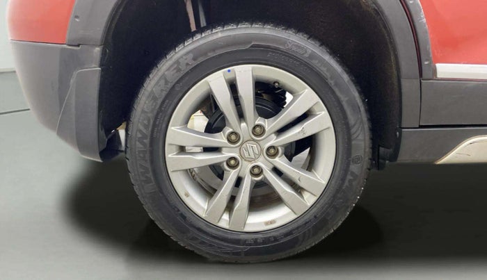 2017 Maruti Vitara Brezza ZDI, Diesel, Manual, 34,866 km, Right Rear Wheel