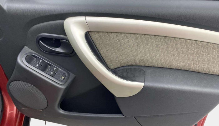 2015 Renault Duster RXL PETROL, Petrol, Manual, 64,743 km, Driver Side Door Panels Control