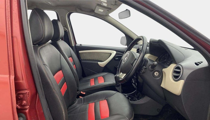 2015 Renault Duster RXL PETROL, Petrol, Manual, 64,743 km, Right Side Front Door Cabin