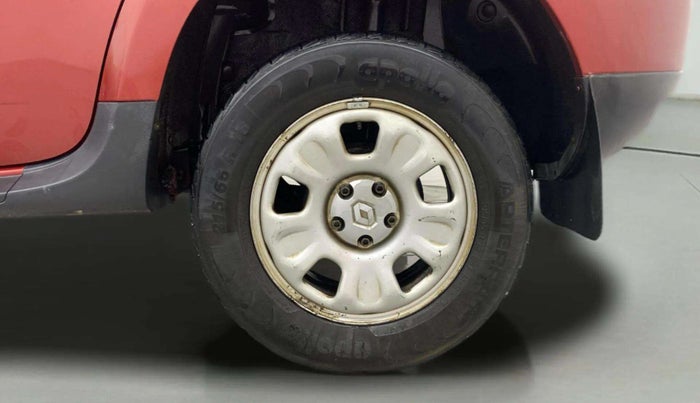 2015 Renault Duster RXL PETROL, Petrol, Manual, 64,743 km, Left Rear Wheel