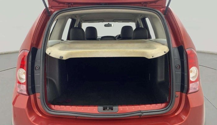 2015 Renault Duster RXL PETROL, Petrol, Manual, 64,743 km, Boot Inside