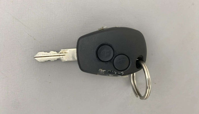 2015 Renault Duster RXL PETROL, Petrol, Manual, 64,743 km, Key Close Up