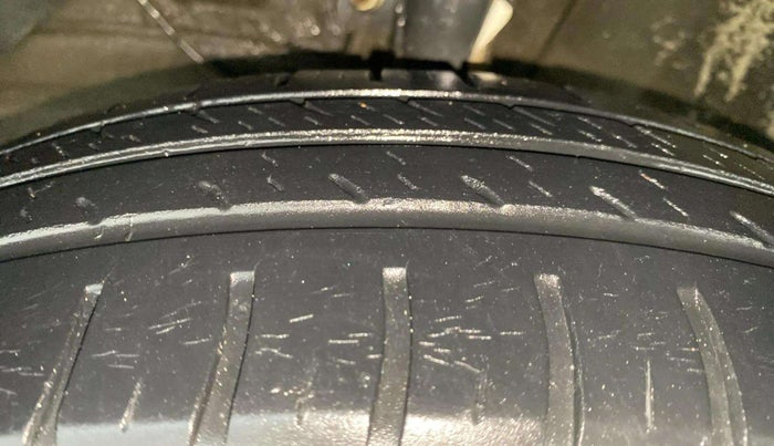 2018 Maruti Dzire VXI, Petrol, Manual, 36,677 km, Left Front Tyre Tread