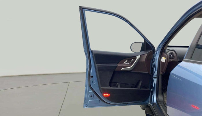 2013 Mahindra XUV500 W8, Diesel, Manual, 66,342 km, LHS Front Door