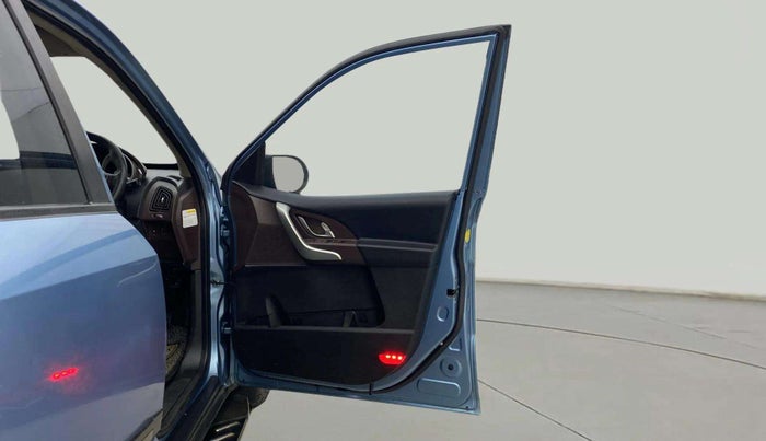 2013 Mahindra XUV500 W8, Diesel, Manual, 66,342 km, RHS Front Door