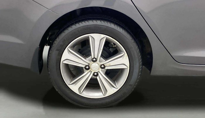 2019 Hyundai Verna 1.6 VTVT SX + AT, Petrol, Automatic, 46,076 km, Right Rear Wheel