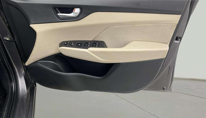 2019 Hyundai Verna 1.6 VTVT SX + AT, Petrol, Automatic, 46,076 km, Driver Side Door Panels Control