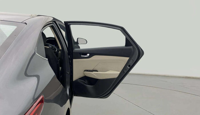 2019 Hyundai Verna 1.6 VTVT SX + AT, Petrol, Automatic, 46,076 km, RHS Rear Door